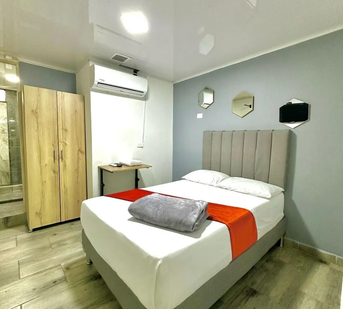 Hotel Nakama Medellin 3*,